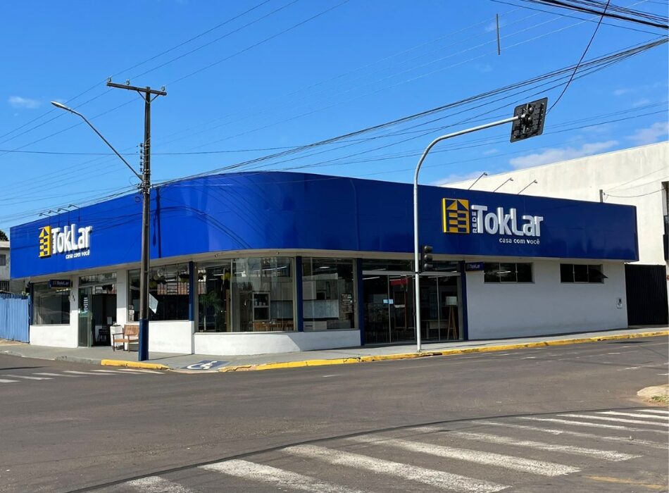 Fachada toklar ajustada